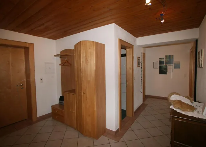 Neurauter-1 By Interhome Lejlighed *